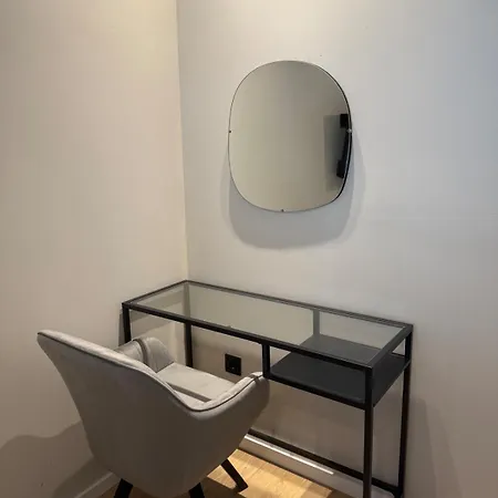 Doormat #31 Juliet Apartman